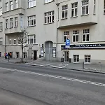 Happy House Hostel